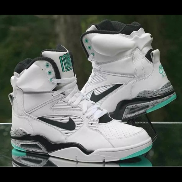 Nike Air Command Force - Hyper Jade Size 10M w/Box - Picture 1 of 7